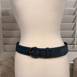 Coach brand Leather Belt with Gold Buckle Sz-M